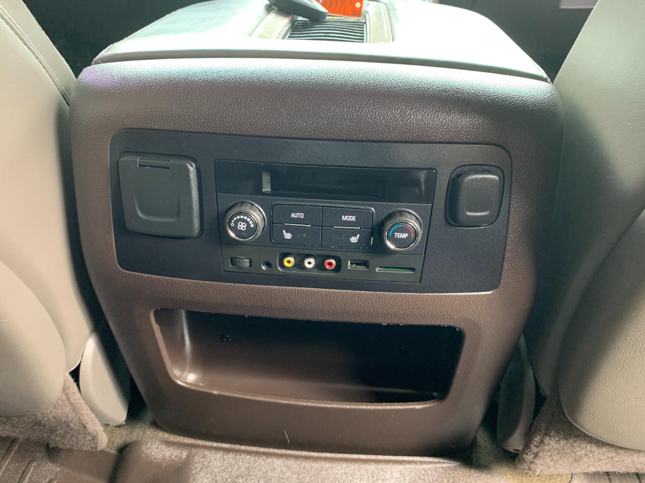 GMC Yukon Denali 4WD 2016