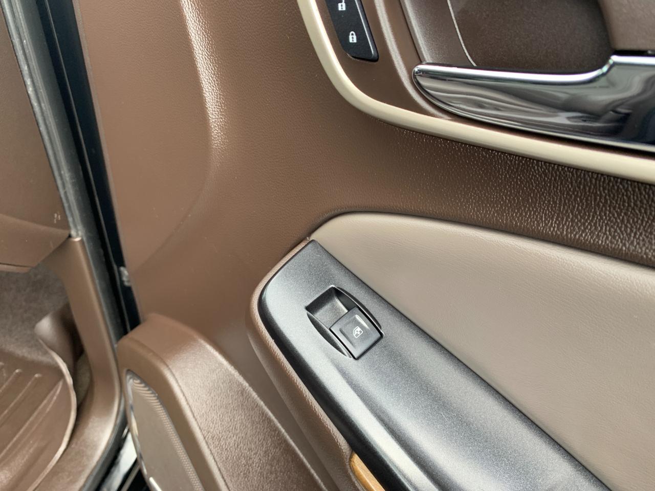 GMC Yukon Denali 4WD 2016