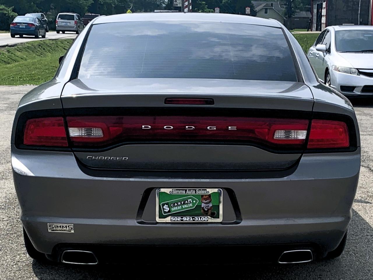 Dodge Charger SE 2012