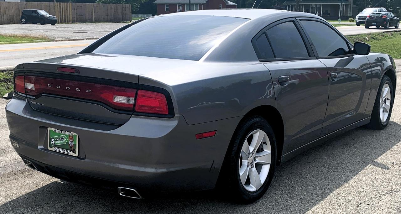 Dodge Charger SE 2012