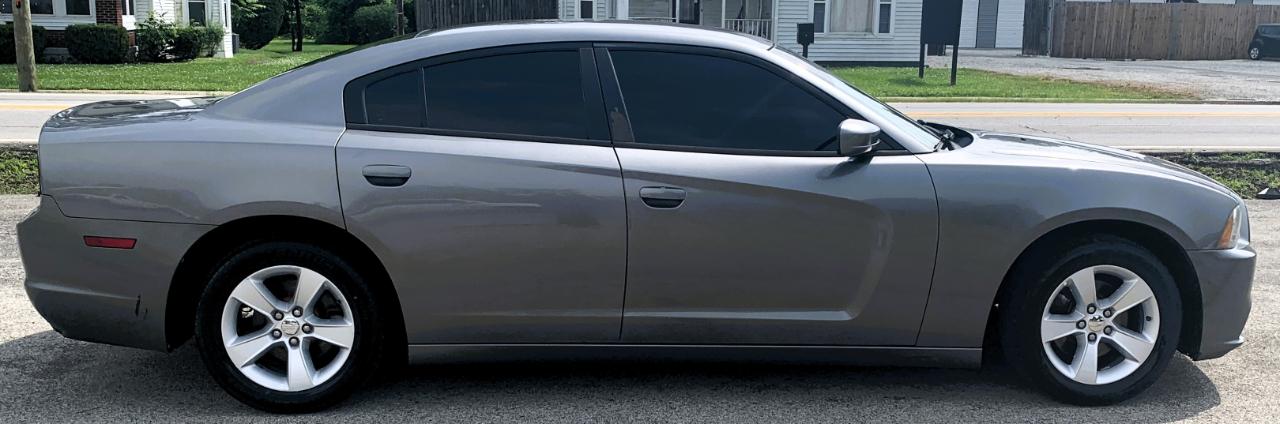 Dodge Charger SE 2012