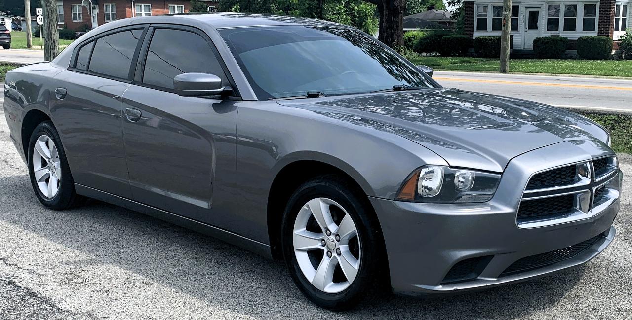 Dodge Charger SE 2012
