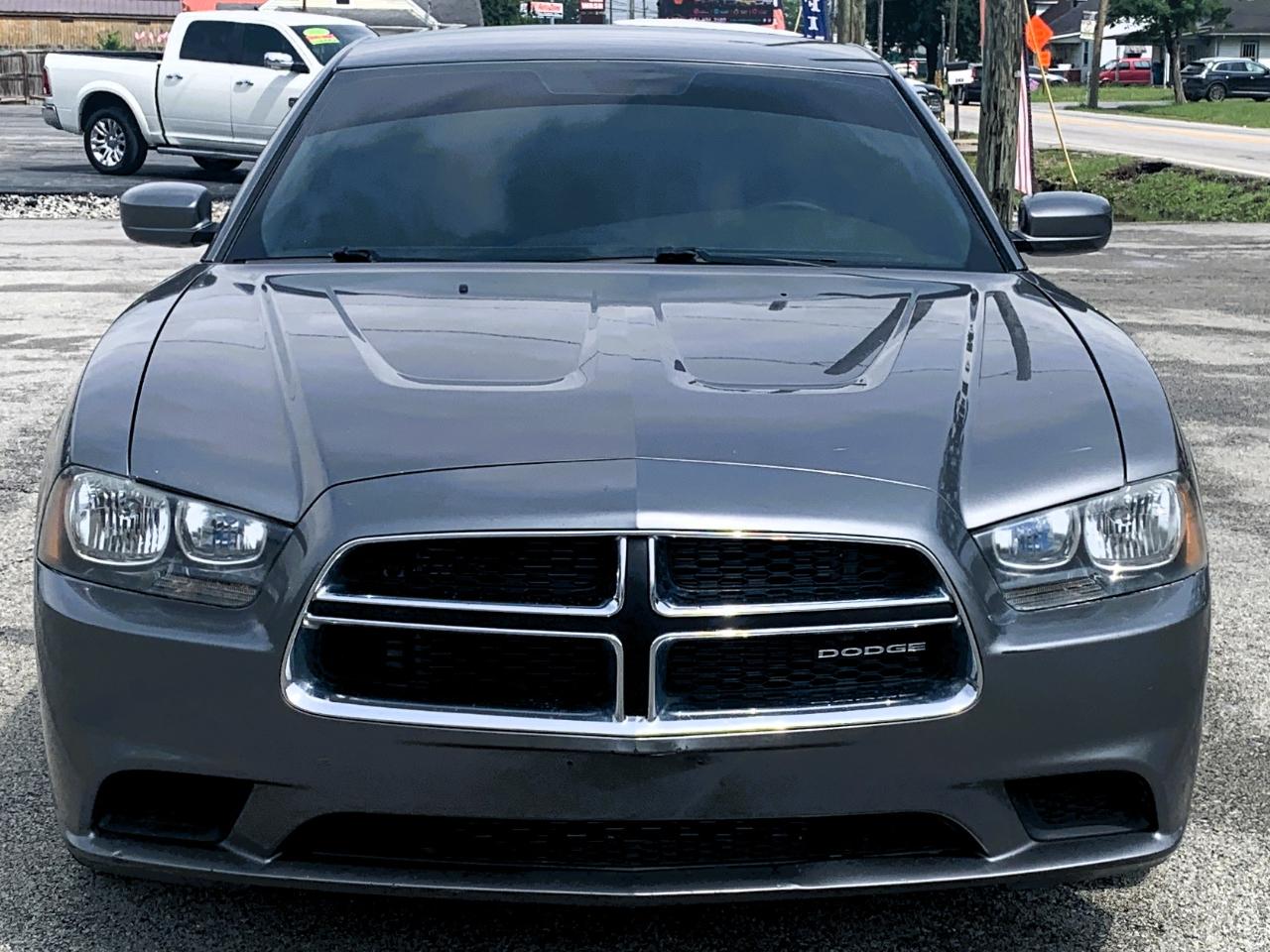 Dodge Charger SE 2012