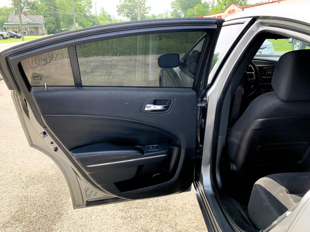 Dodge Charger SE 2012