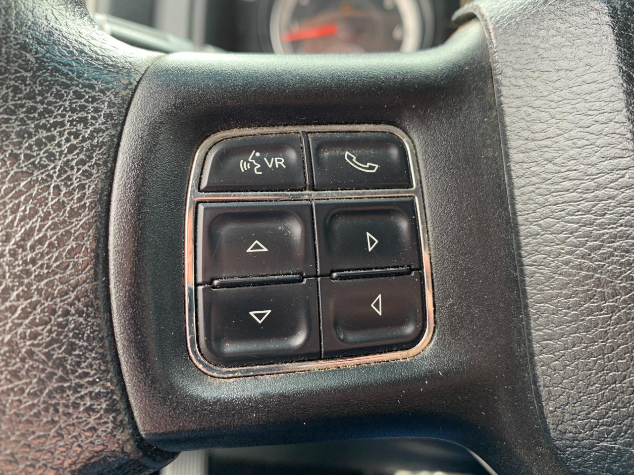 RAM 2500 Tradesman Crew Cab SWB 4WD 2015