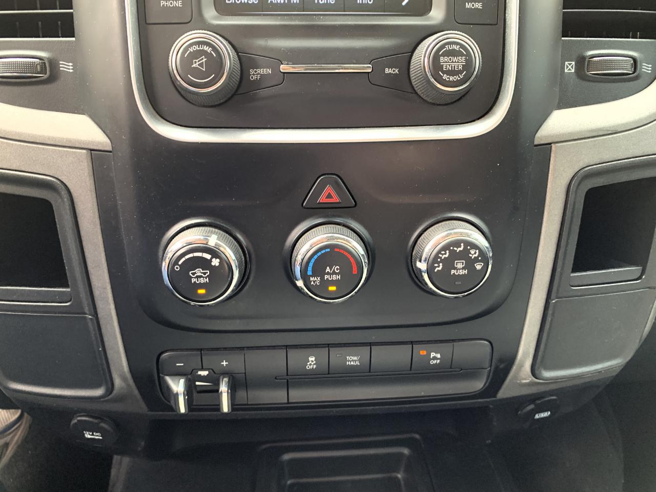 RAM 2500 Tradesman Crew Cab SWB 4WD 2015