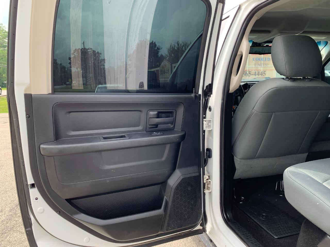 RAM 2500 Tradesman Crew Cab SWB 4WD 2015