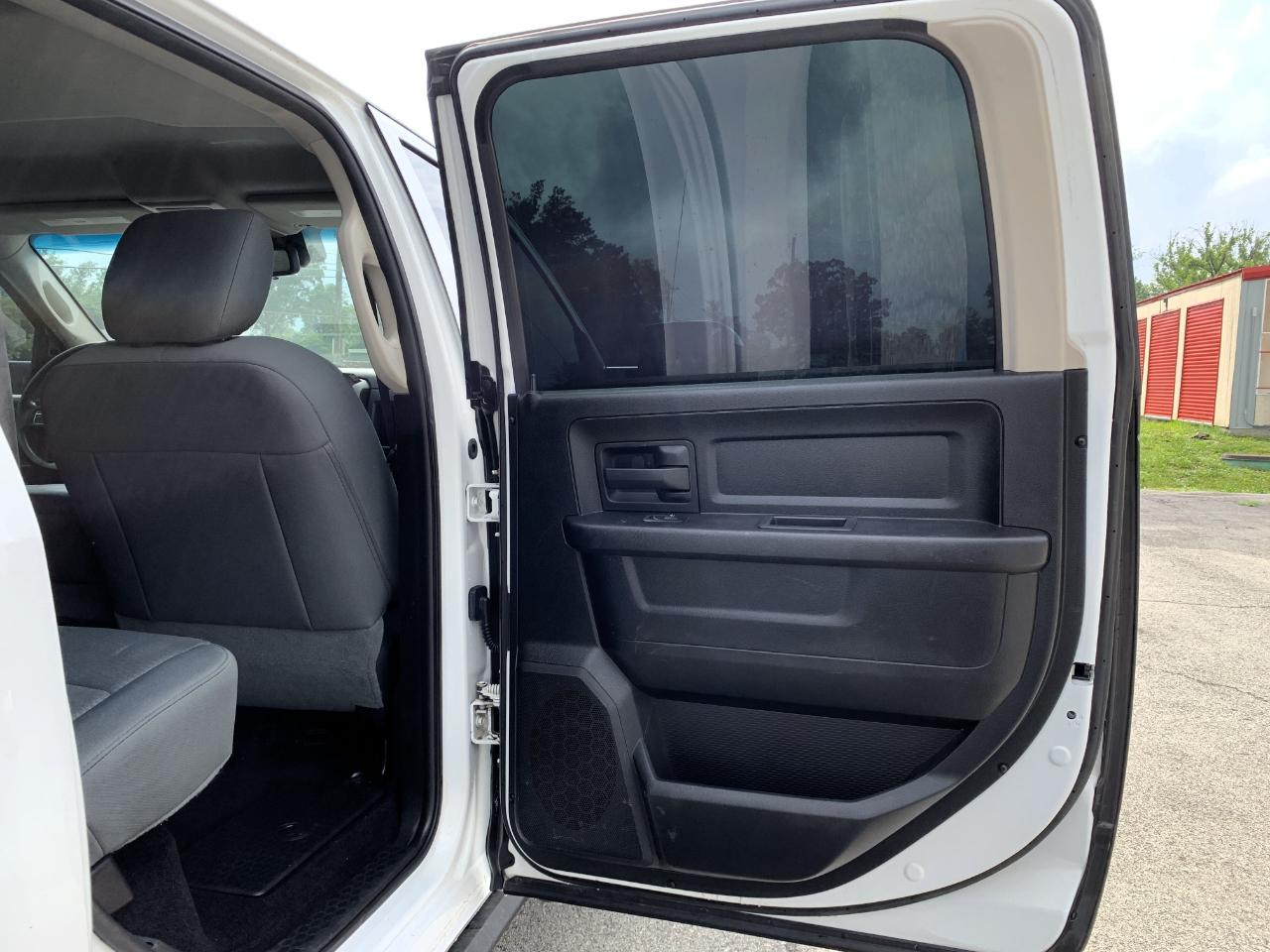 RAM 2500 Tradesman Crew Cab SWB 4WD 2015