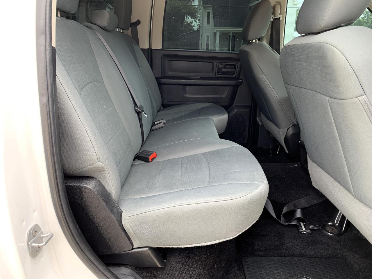 RAM 2500 Tradesman Crew Cab SWB 4WD 2015