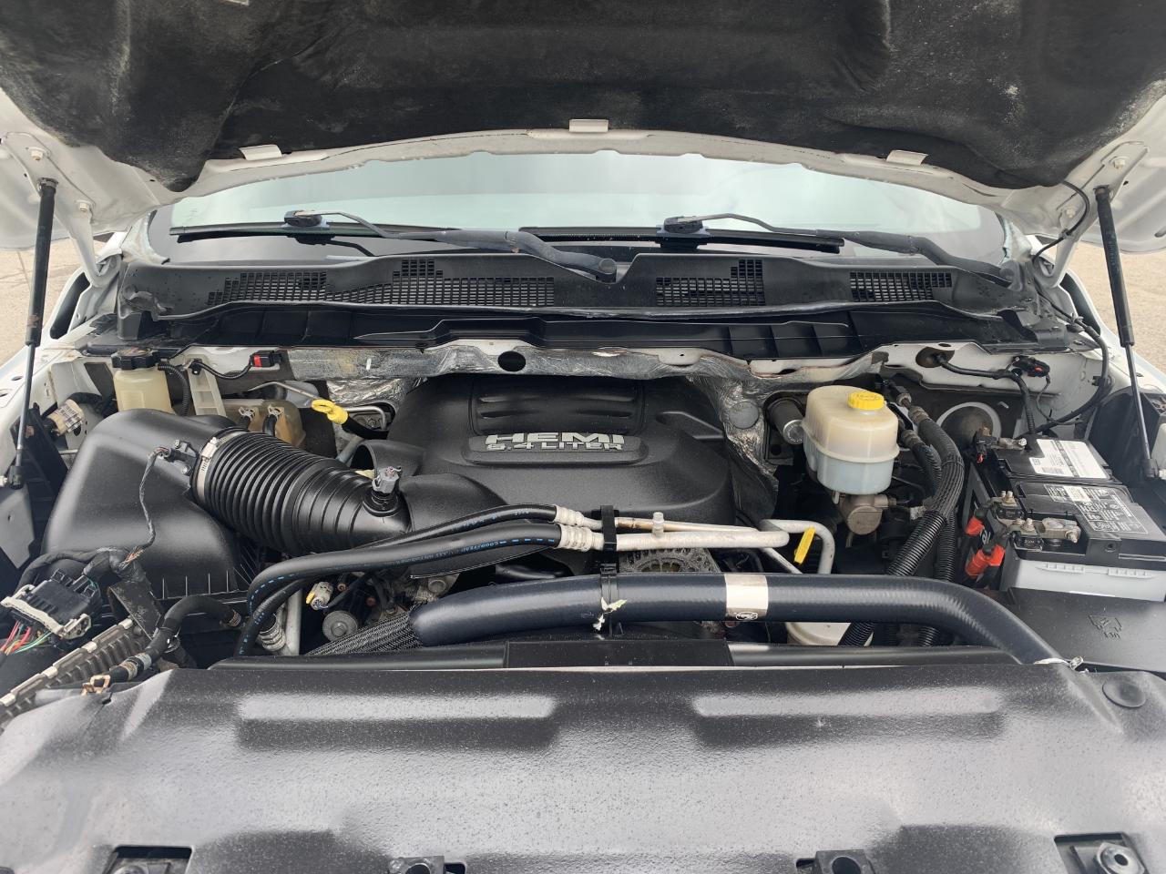 RAM 2500 Tradesman Crew Cab SWB 4WD 2015