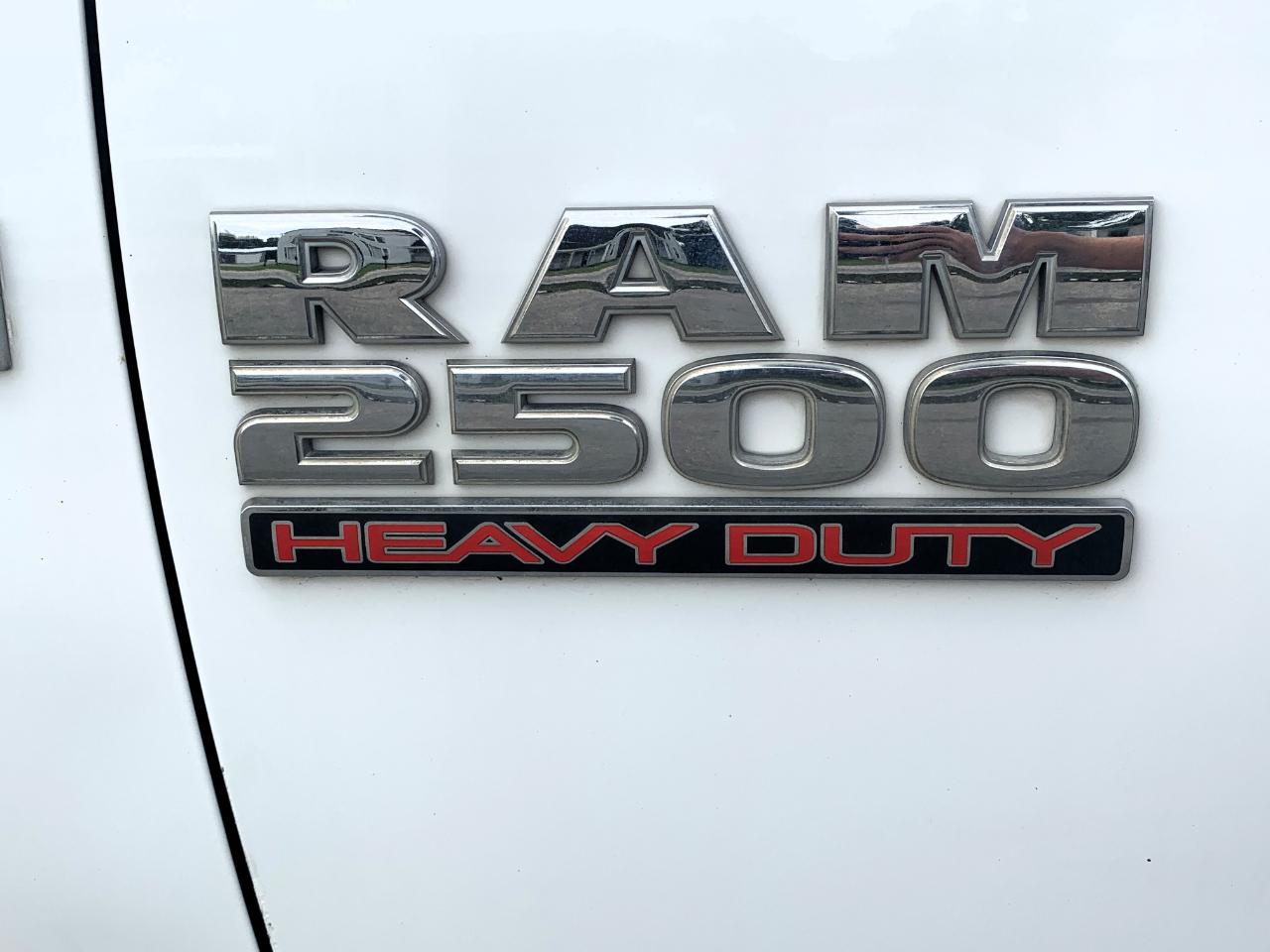 RAM 2500 Tradesman Crew Cab SWB 4WD 2015