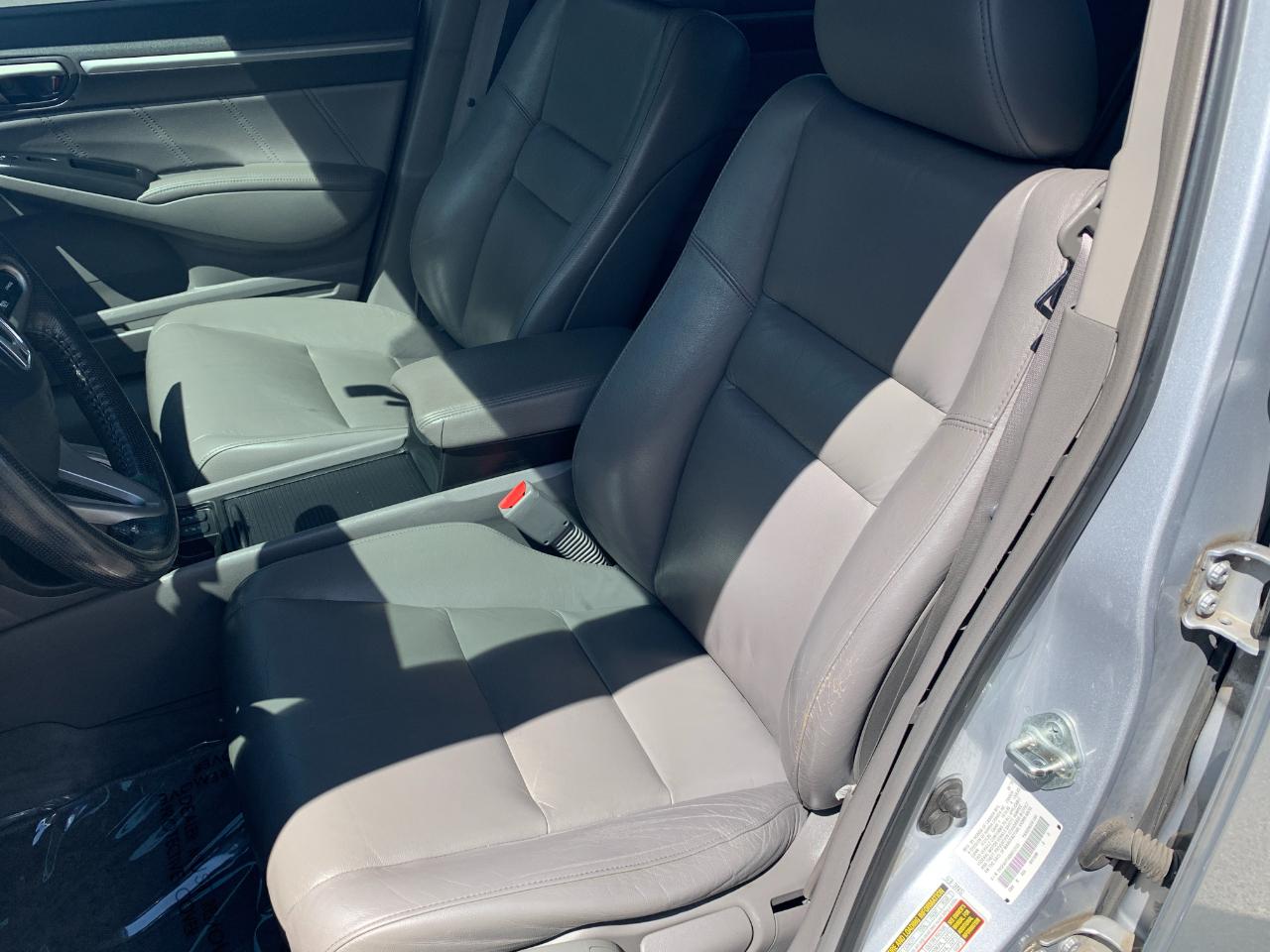 Honda Civic EX-L Sedan 5-Speed AT 2011