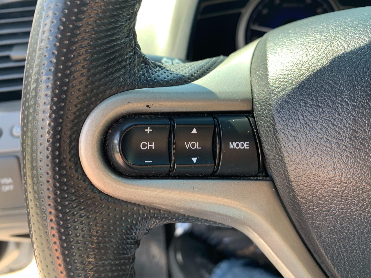 Honda Civic EX-L Sedan 5-Speed AT 2011