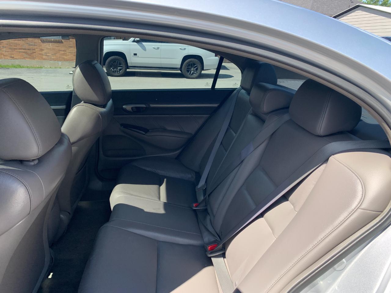Honda Civic EX-L Sedan 5-Speed AT 2011