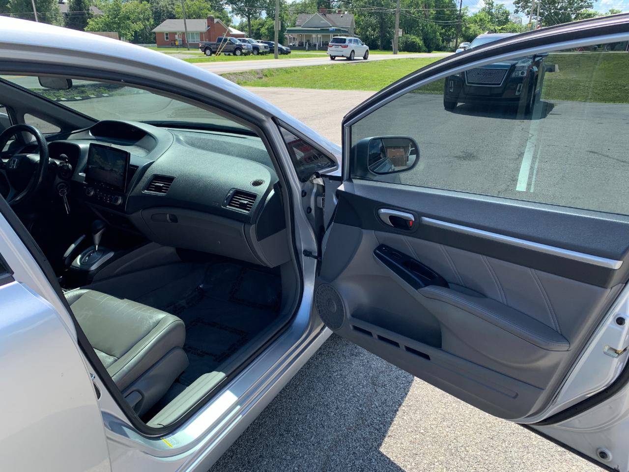 Honda Civic EX-L Sedan 5-Speed AT 2011