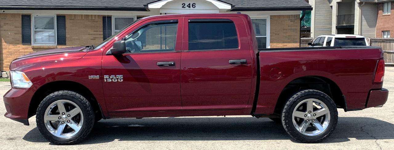 RAM 1500 Tradesman Crew Cab SWB 4WD 2017