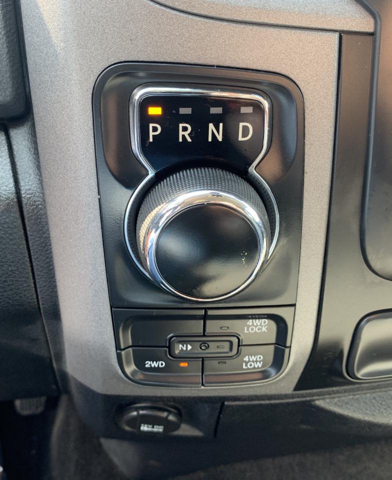 RAM 1500 Tradesman Crew Cab SWB 4WD 2017