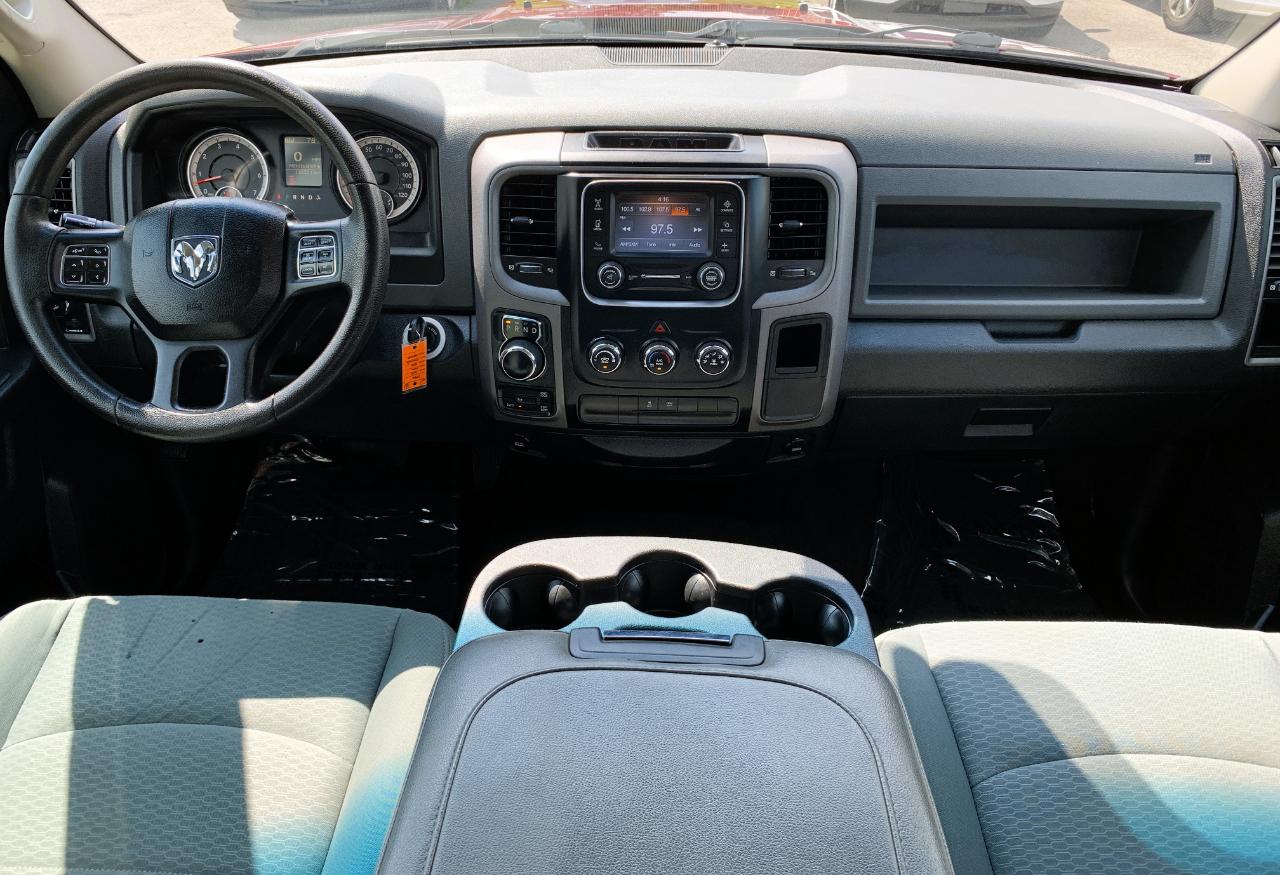 RAM 1500 Tradesman Crew Cab SWB 4WD 2017