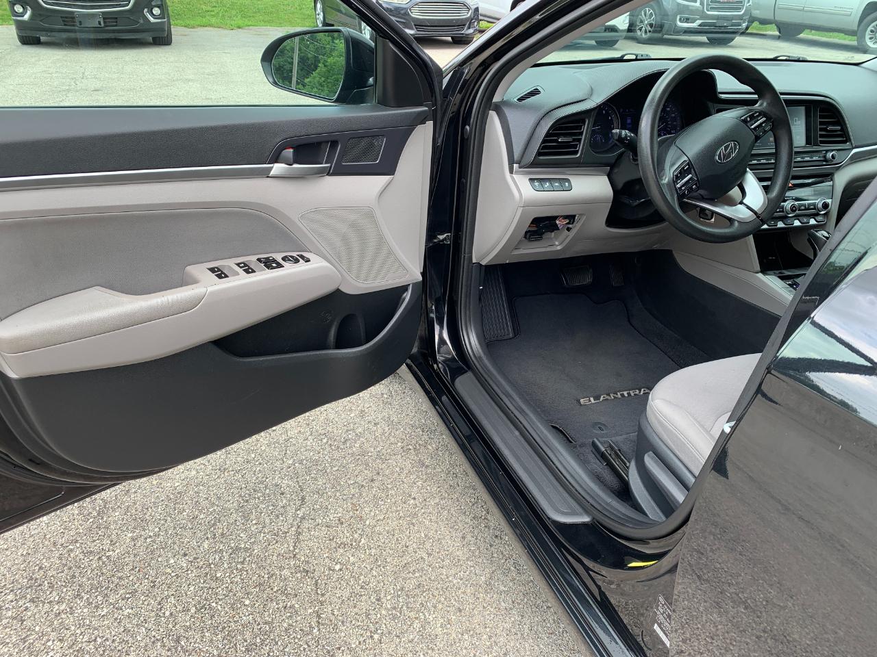 Hyundai Elantra Limited 2020