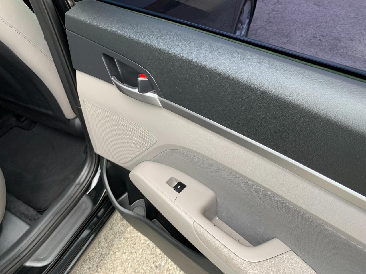 Hyundai Elantra Limited 2020