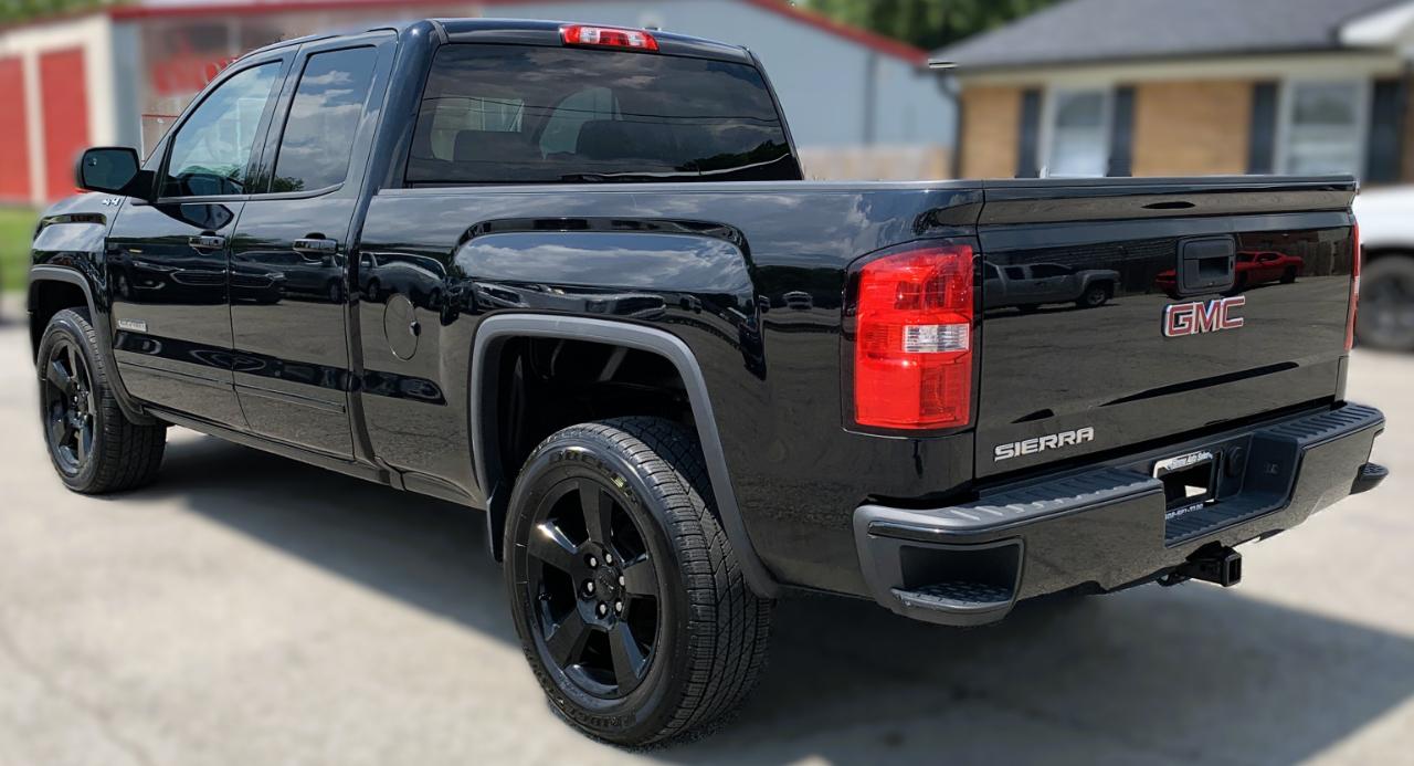 GMC Sierra 1500 Base Double Cab 4WD 2017