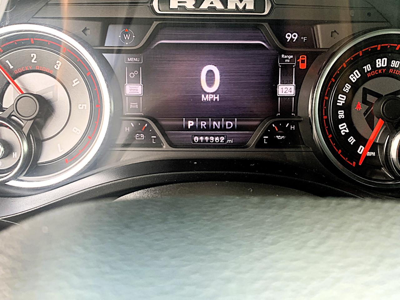 RAM 1500 Big Horn Crew Cab SWB 4WD 2022