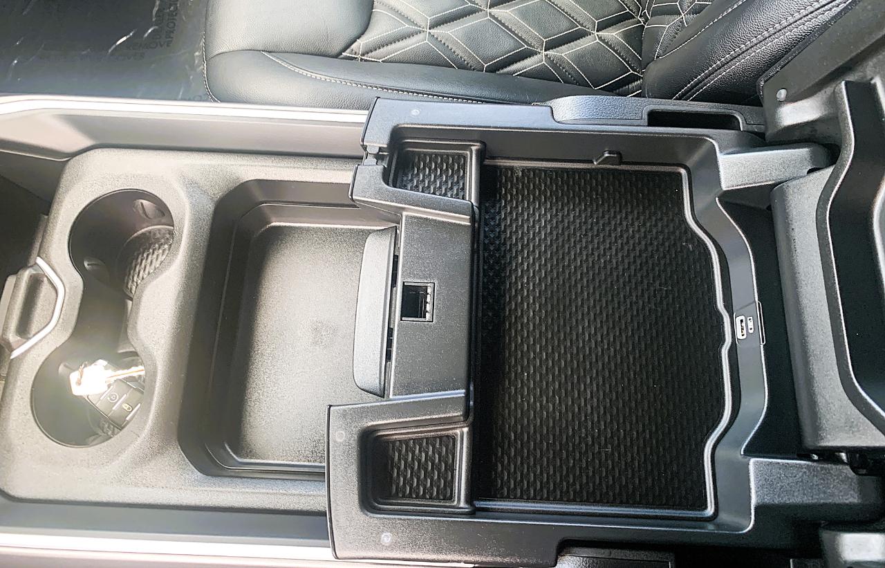 RAM 1500 Big Horn Crew Cab SWB 4WD 2022