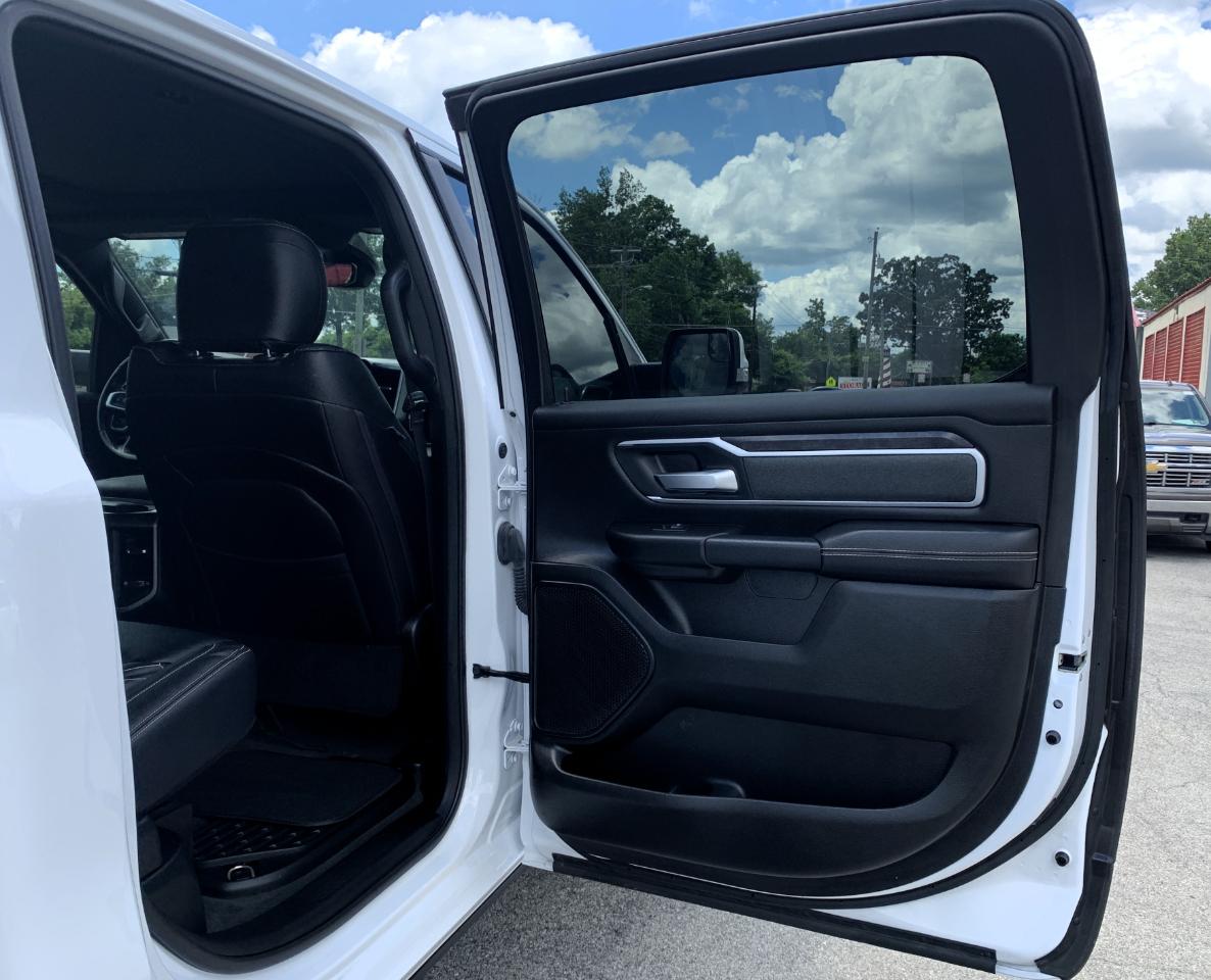 RAM 1500 Big Horn Crew Cab SWB 4WD 2022