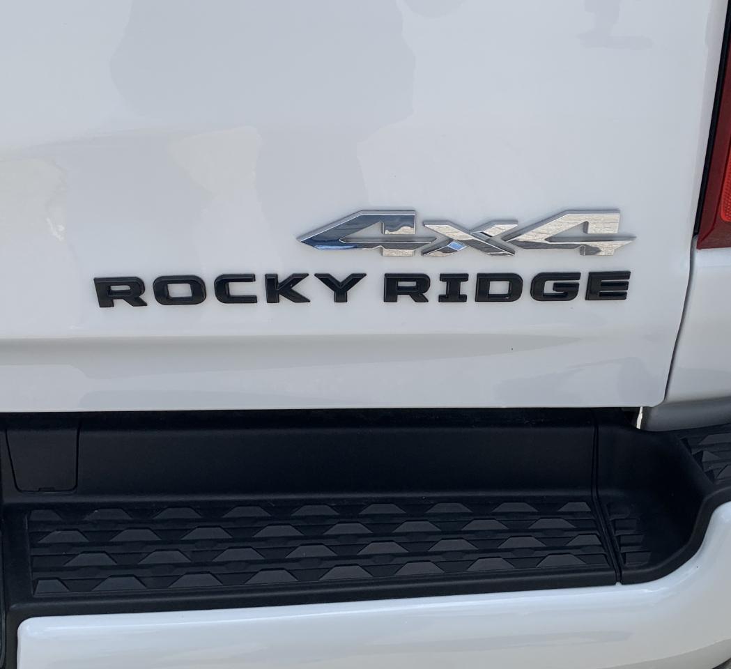 RAM 1500 Big Horn Crew Cab SWB 4WD 2022