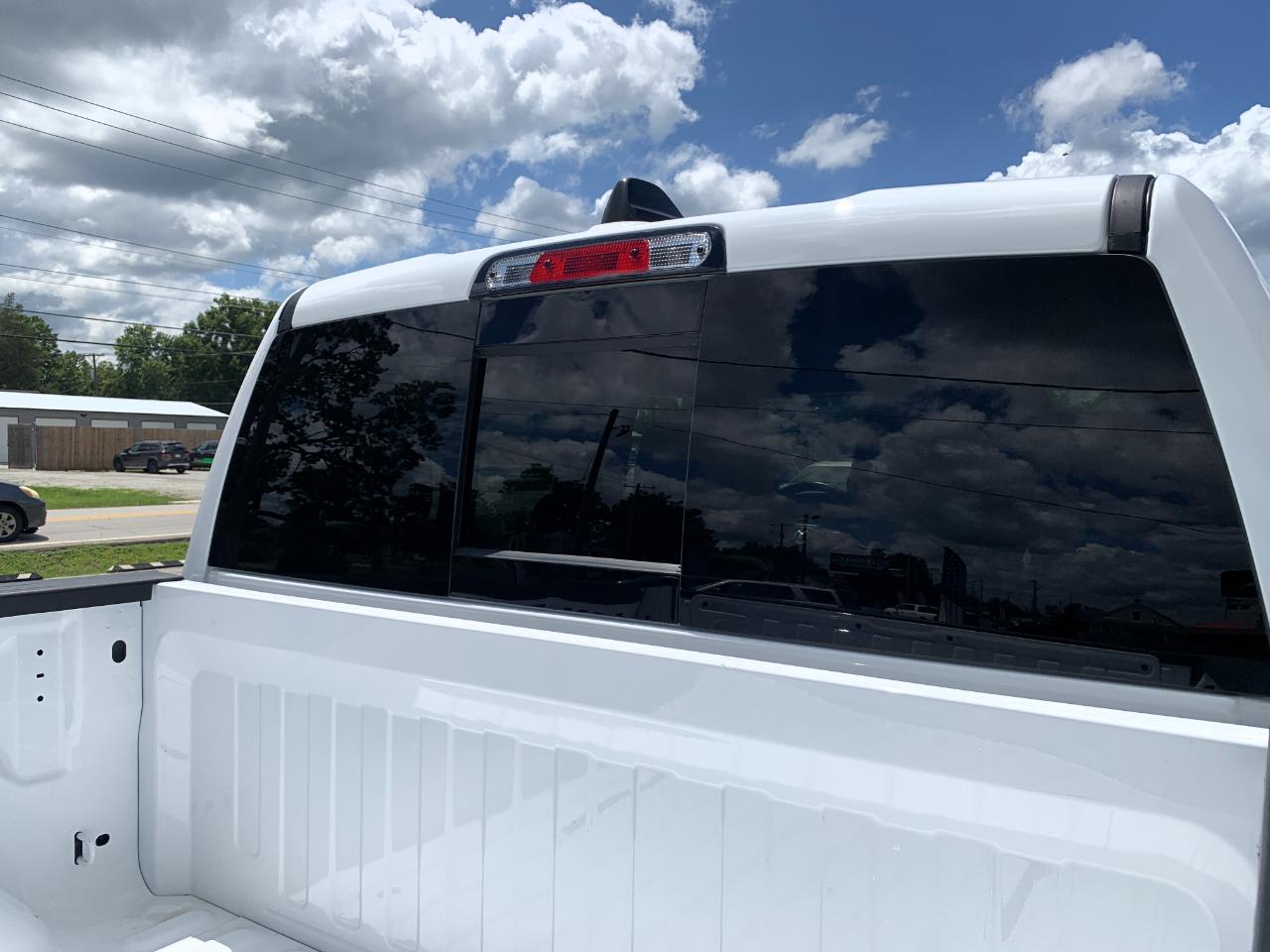 RAM 1500 Big Horn Crew Cab SWB 4WD 2022