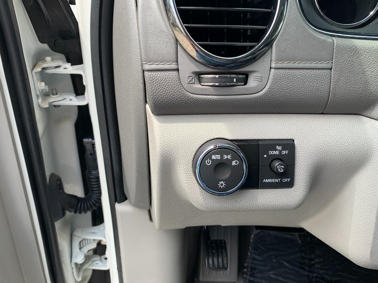 Buick Enclave Convenience FWD 2014