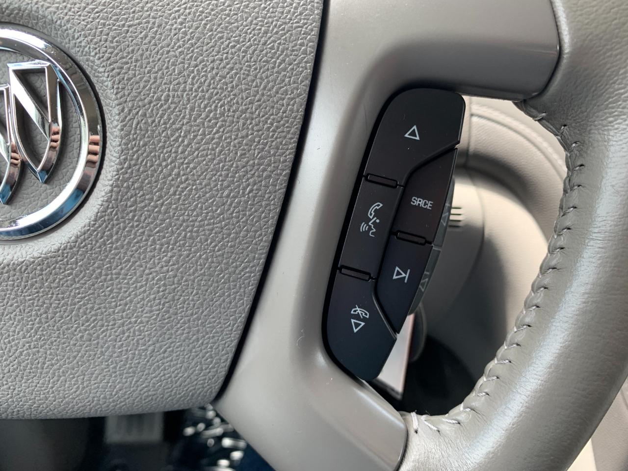 Buick Enclave Convenience FWD 2014