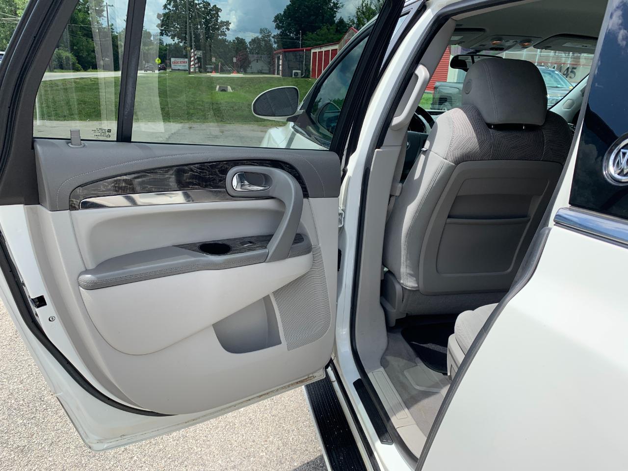 Buick Enclave Convenience FWD 2014