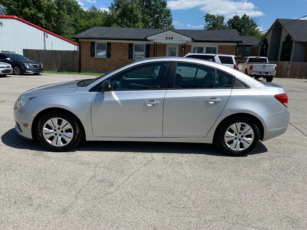 Chevrolet Cruze LS Auto 2013