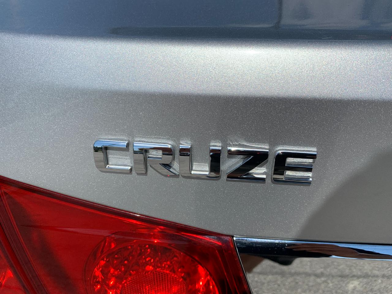 Chevrolet Cruze LS Auto 2013