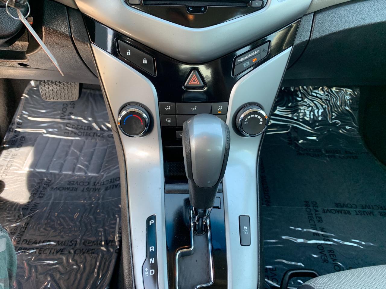 Chevrolet Cruze LS Auto 2013