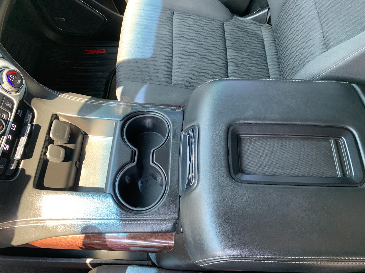 GMC Yukon SLE 4WD 2016