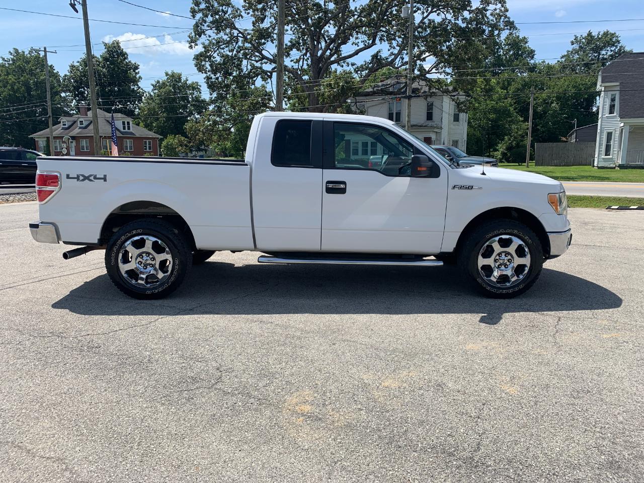 Ford F-150 XLT SuperCab 8-ft. Bed 4WD 2010
