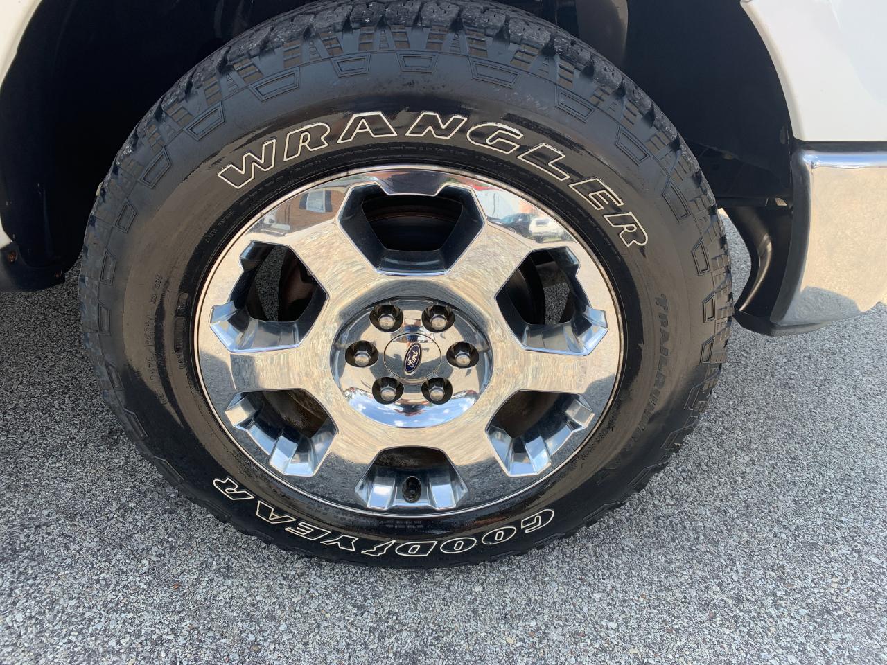 Ford F-150 XLT SuperCab 8-ft. Bed 4WD 2010