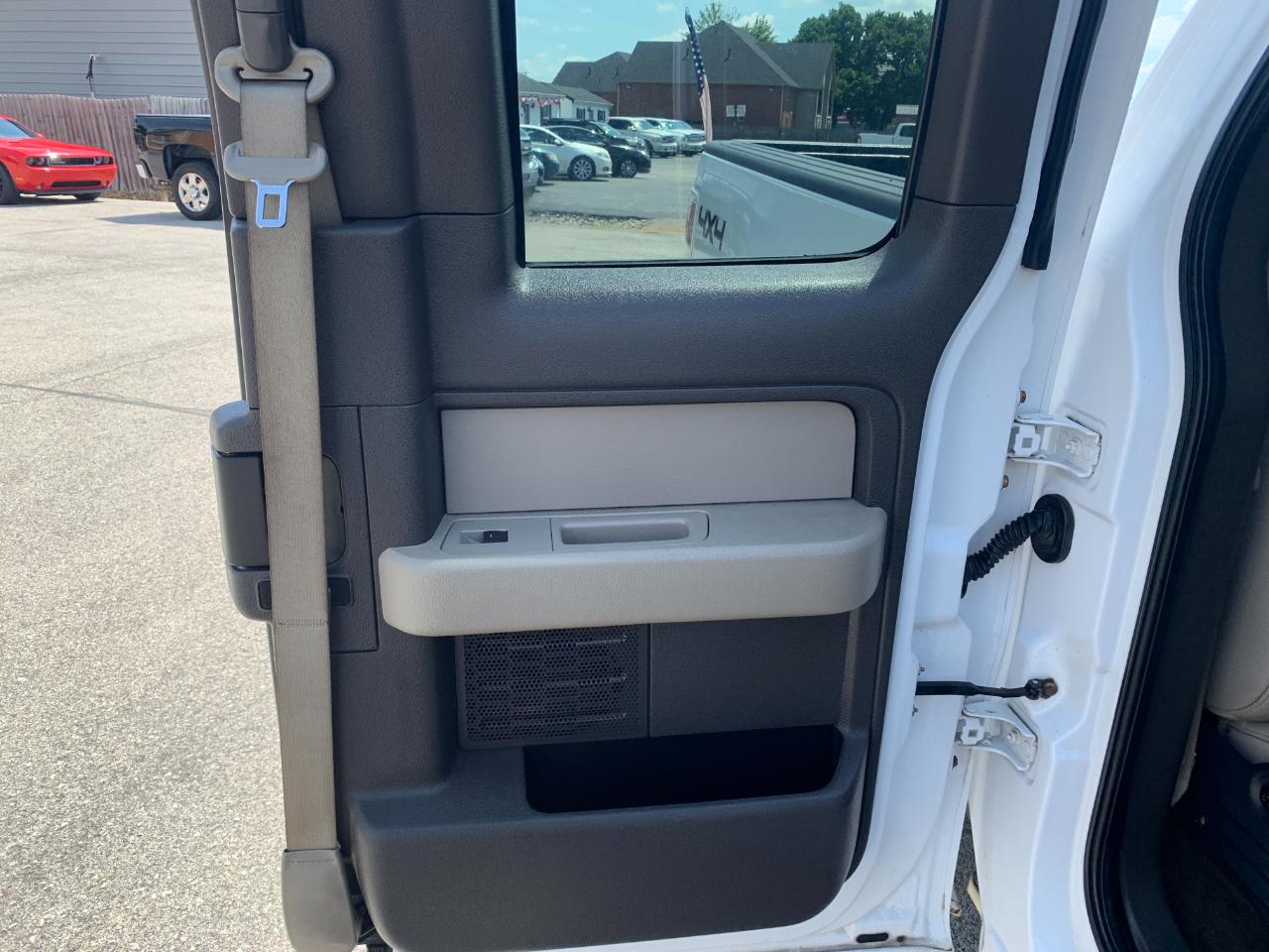 Ford F-150 XLT SuperCab 8-ft. Bed 4WD 2010