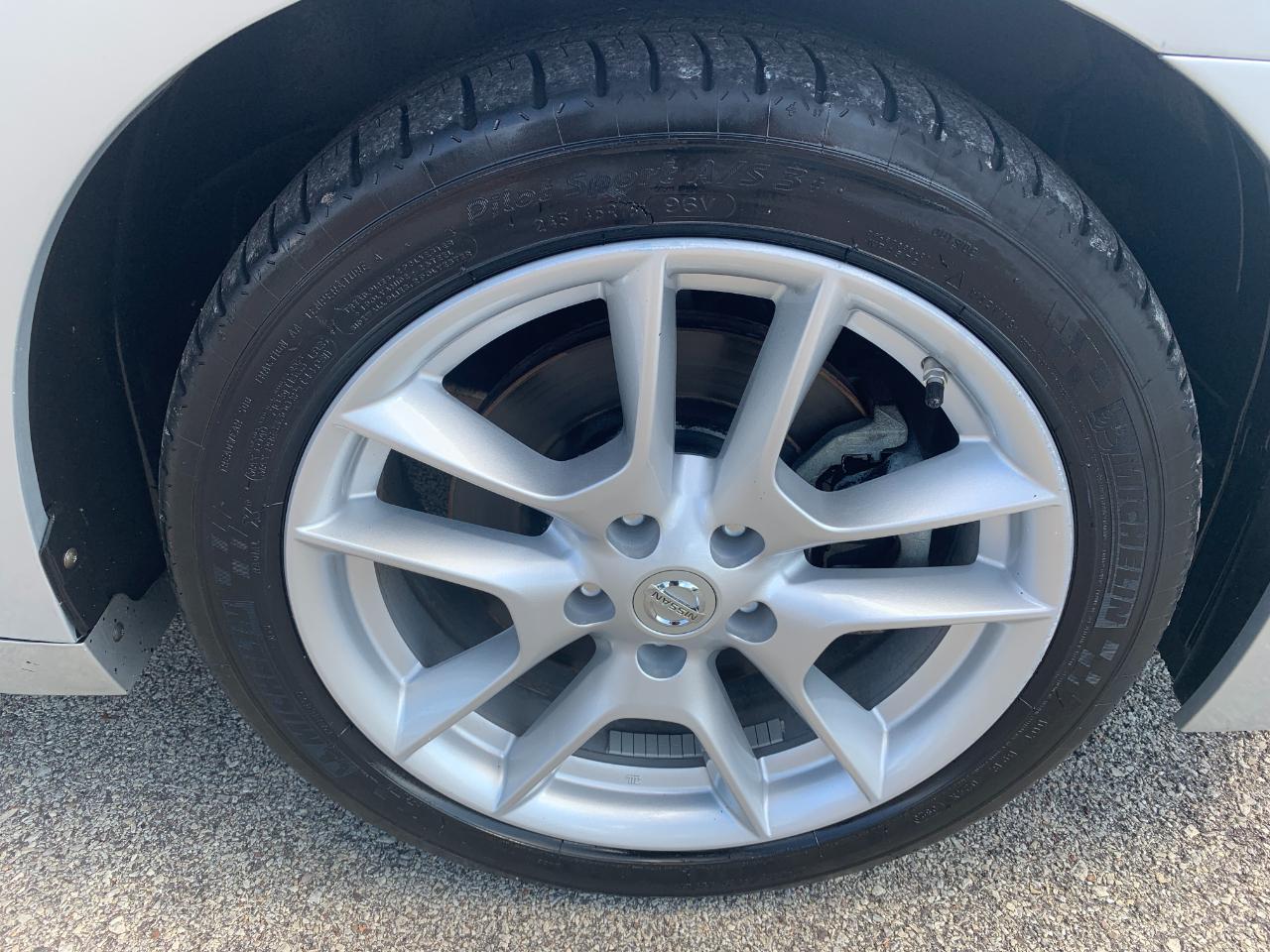 Nissan Maxima S 2009