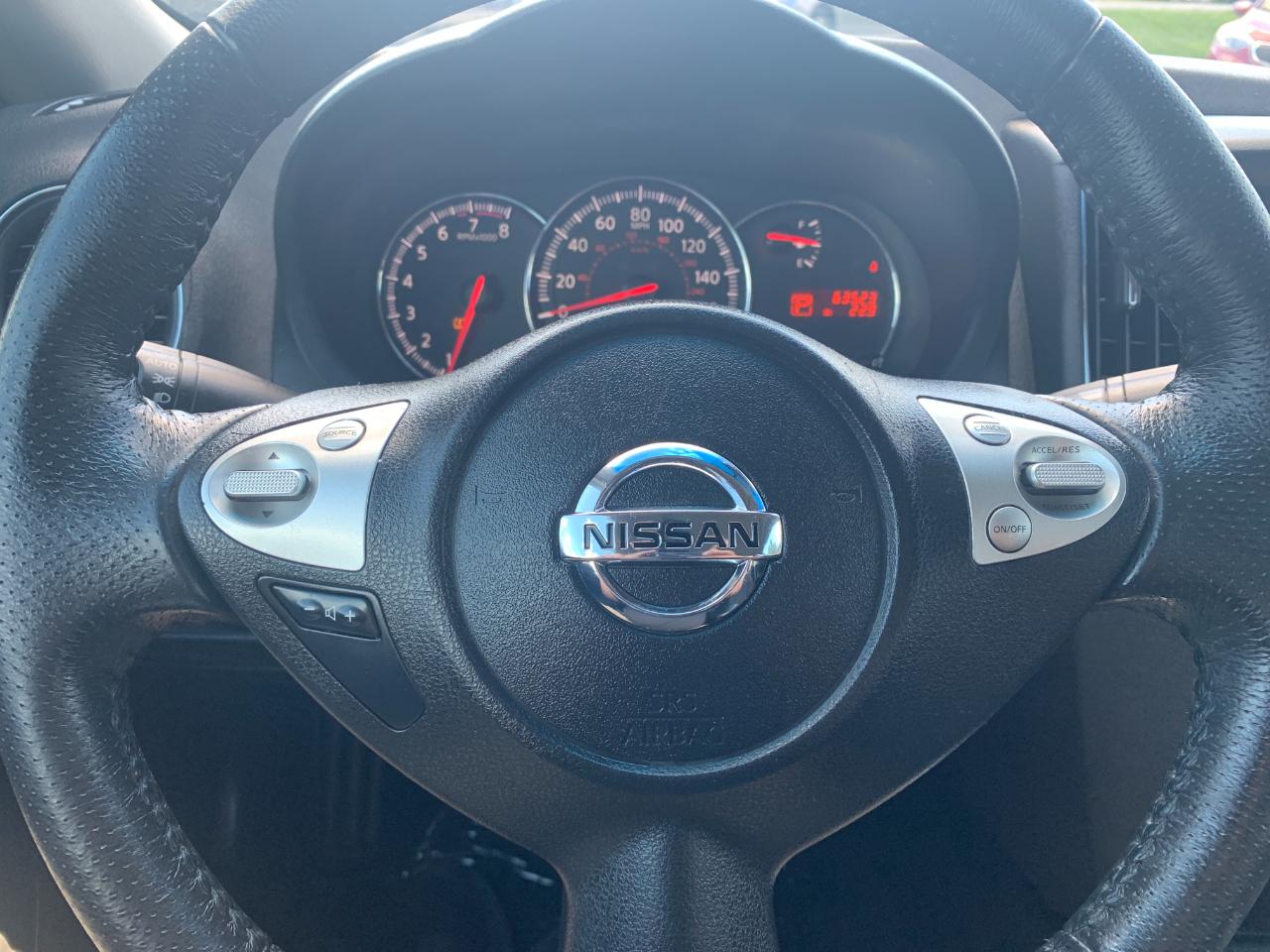 Nissan Maxima S 2009