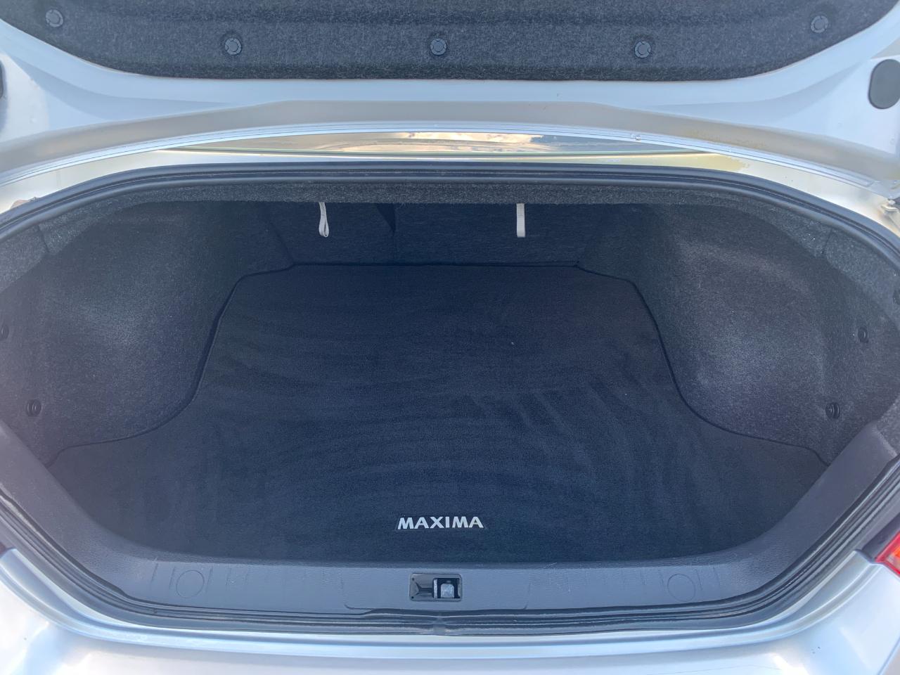 Nissan Maxima S 2009
