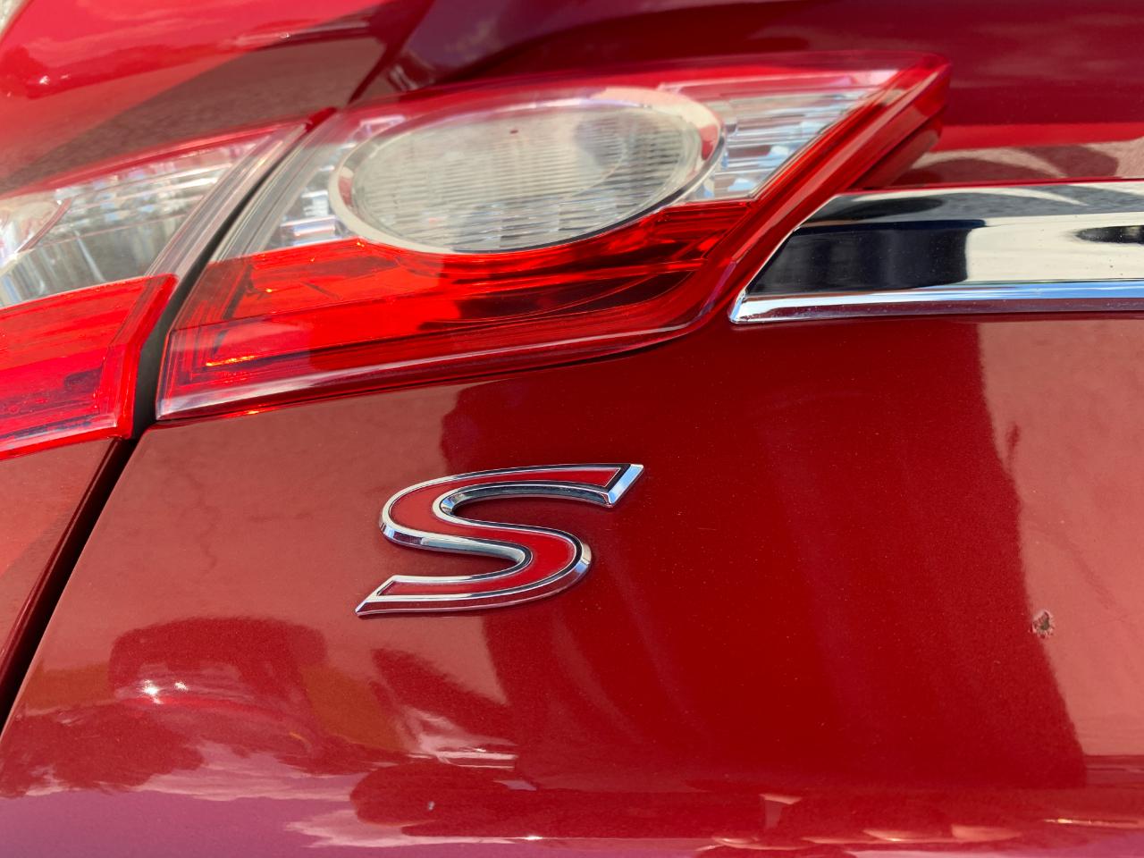 Toyota Corolla S 5-Speed MT 2011