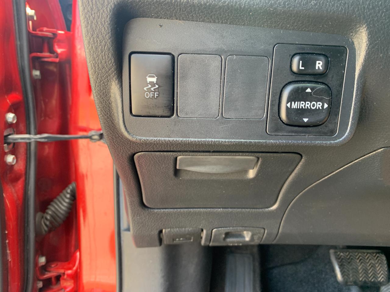 Toyota Corolla S 5-Speed MT 2011