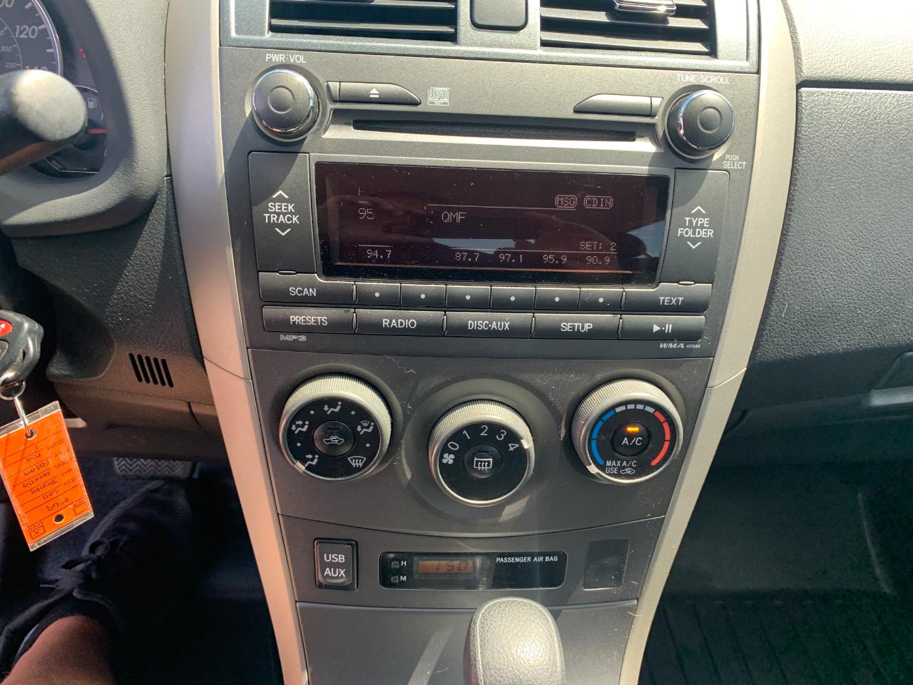 Toyota Corolla S 5-Speed MT 2011