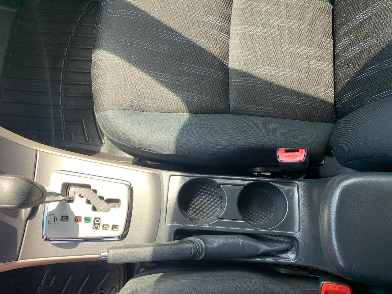 Toyota Corolla S 5-Speed MT 2011