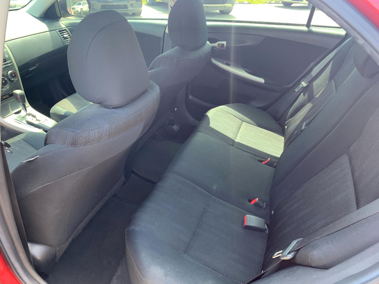 Toyota Corolla S 5-Speed MT 2011