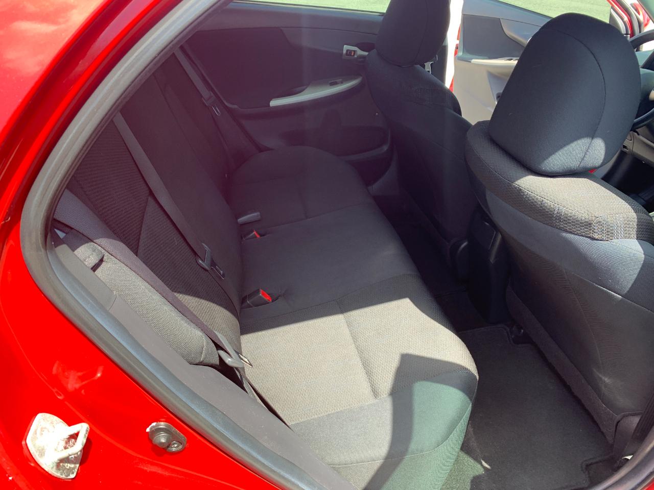 Toyota Corolla S 5-Speed MT 2011