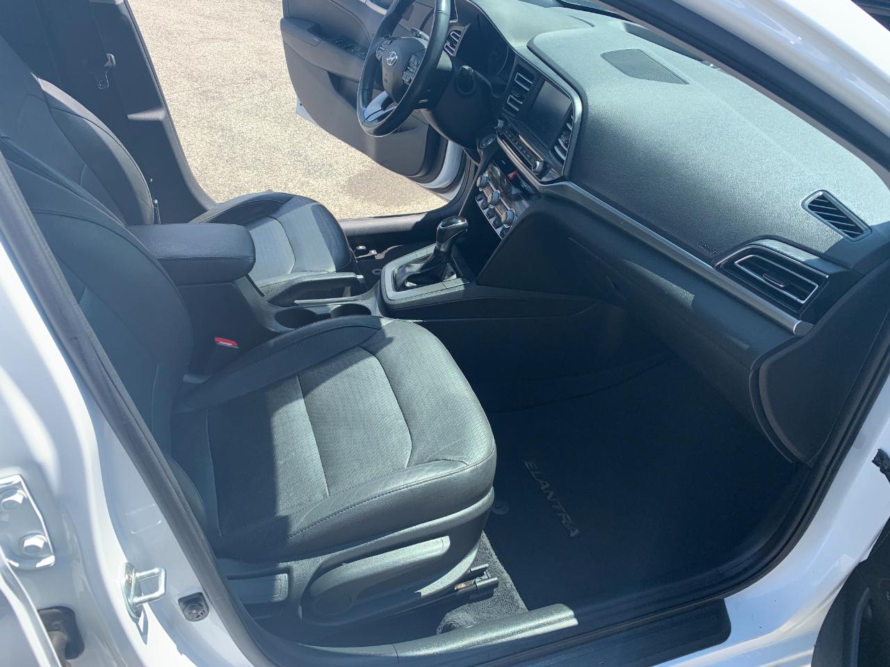Hyundai Elantra Limited 2020